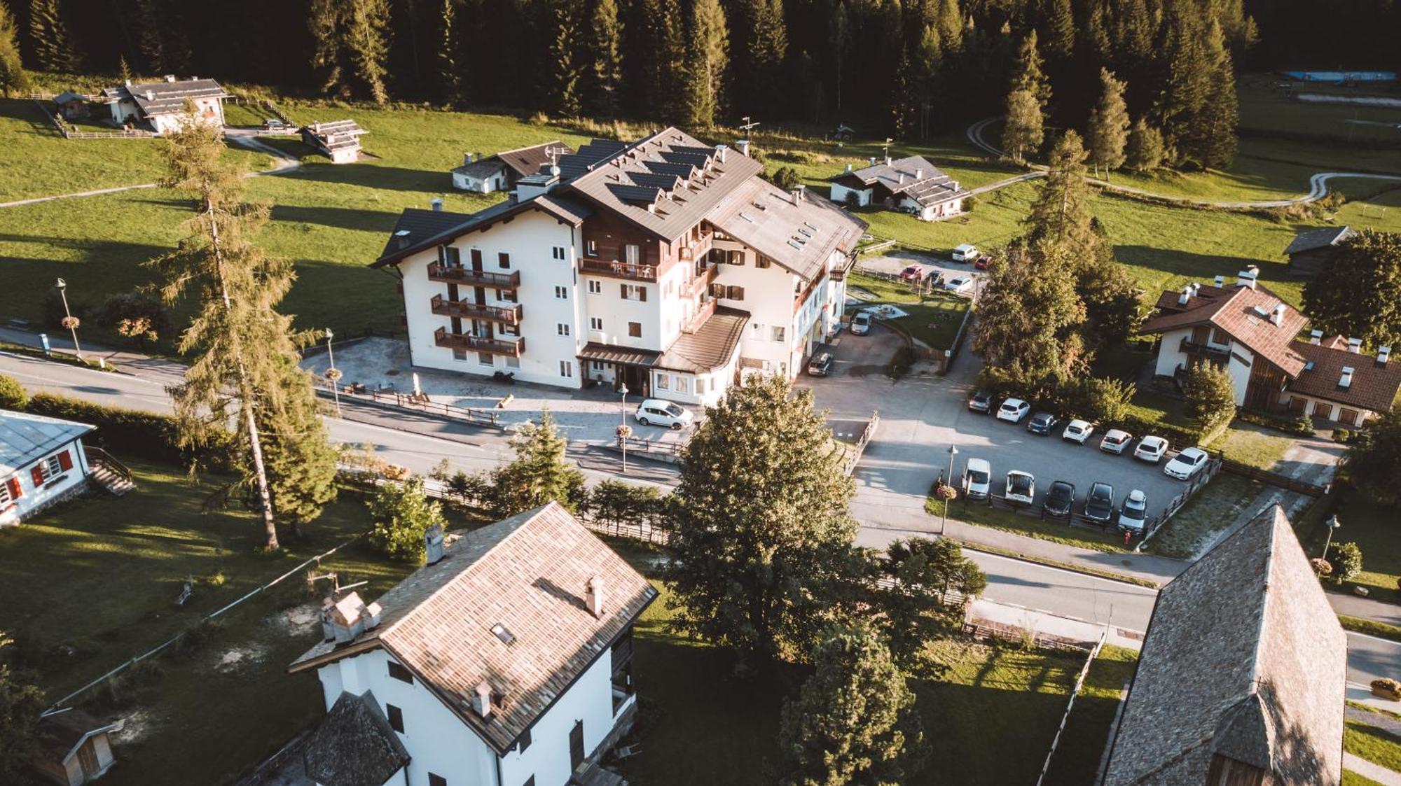 Hotel Bellamonte Predazzo Luaran gambar
